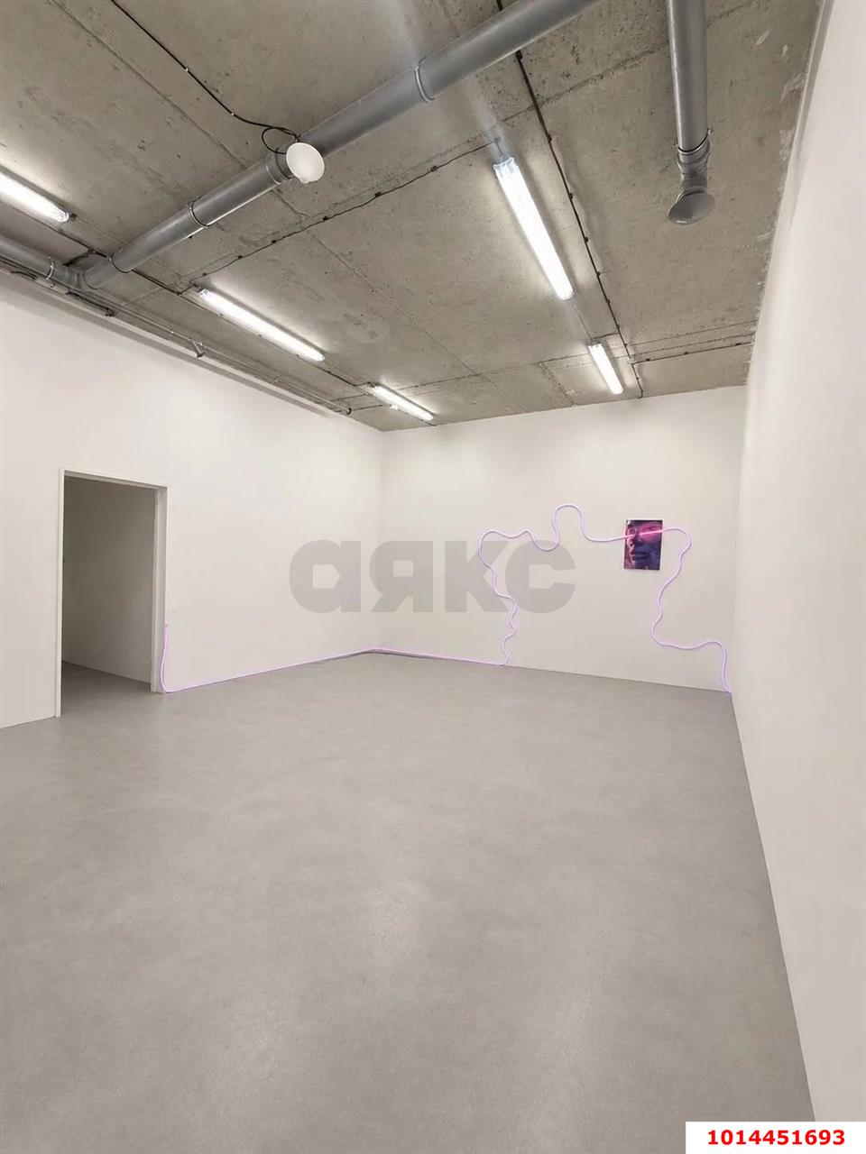 Фото №3: Офисное помещение <span class="whitespace-nowrap">35 м²</span>, <span class="whitespace-nowrap">16 эт.</span> - Краснодар, Прикубанский внутригородской округ, мкр. жилой комплекс Самолёт, ул. Западный Обход, 39/2к5