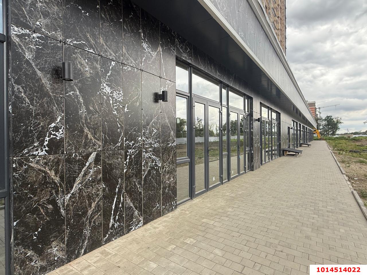Фото №3: Торговое помещение 83 м² - Краснодар, жилой комплекс Сармат, ул. Константина Гондаря, 98к1