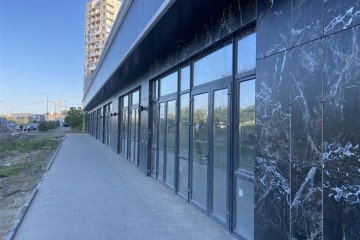 Фото №3: Торговое помещение 100 м² - Краснодар, мкр. жилой комплекс Сармат, ул. Константина Гондаря, 98к1