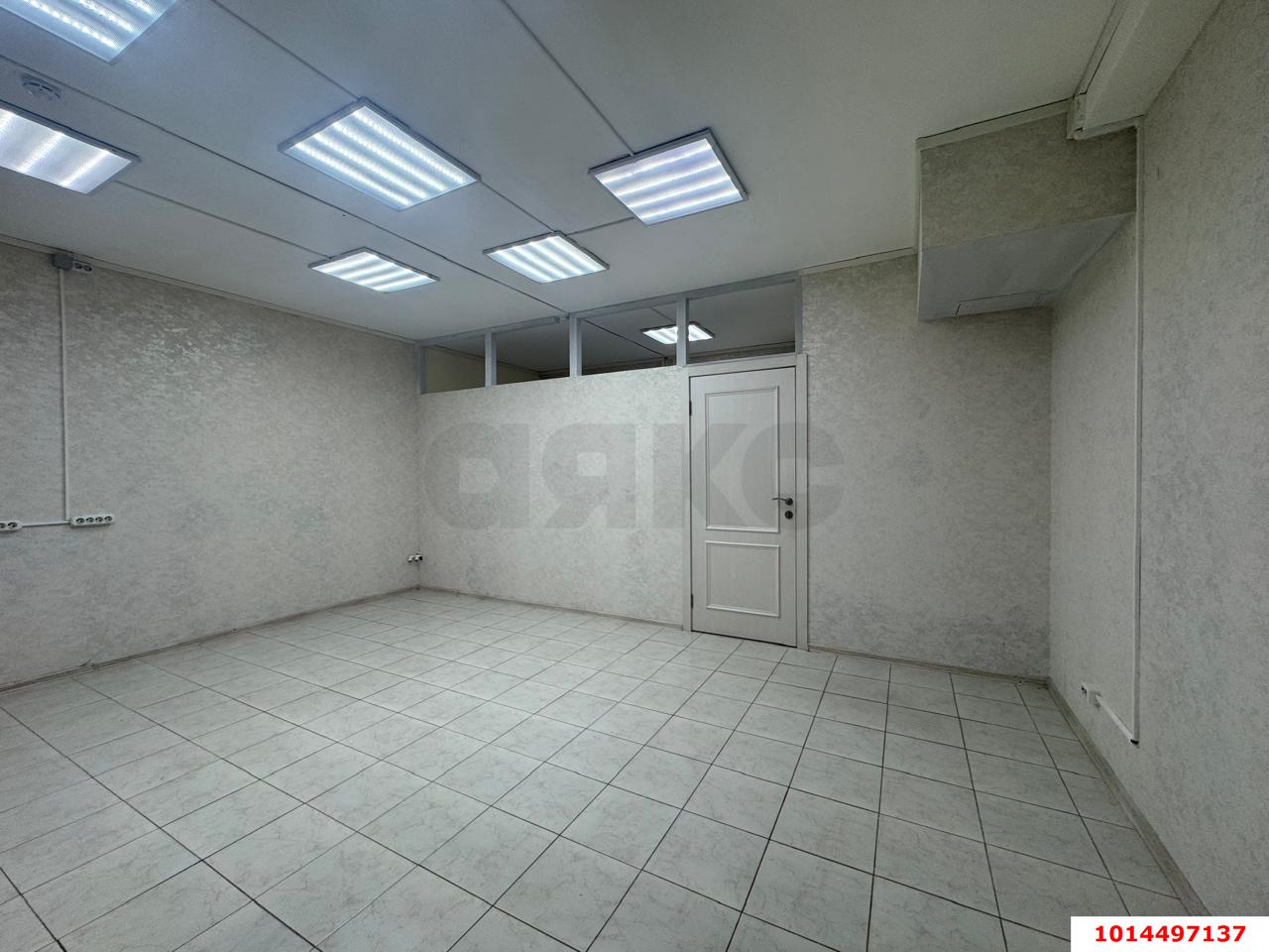 Фото №2: Торговое помещение 36 м² - Краснодар, жилой комплекс Победа, ул. Евгении Жигуленко, 9