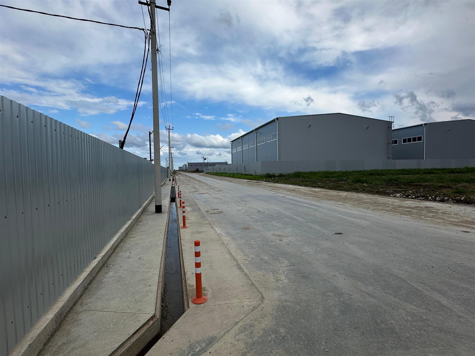 Фото №3: Коммерция 1400 м² - Краснодар, Западный внутригородской округ, Горгаз, мкр. Центральный, ул. Захарова, 10к8