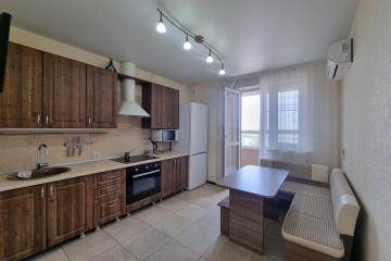 Фото №1: 1-комнатная квартира 38 м² - Краснодар, мкр. Юбилейный, б-р Клары Лучко, 4