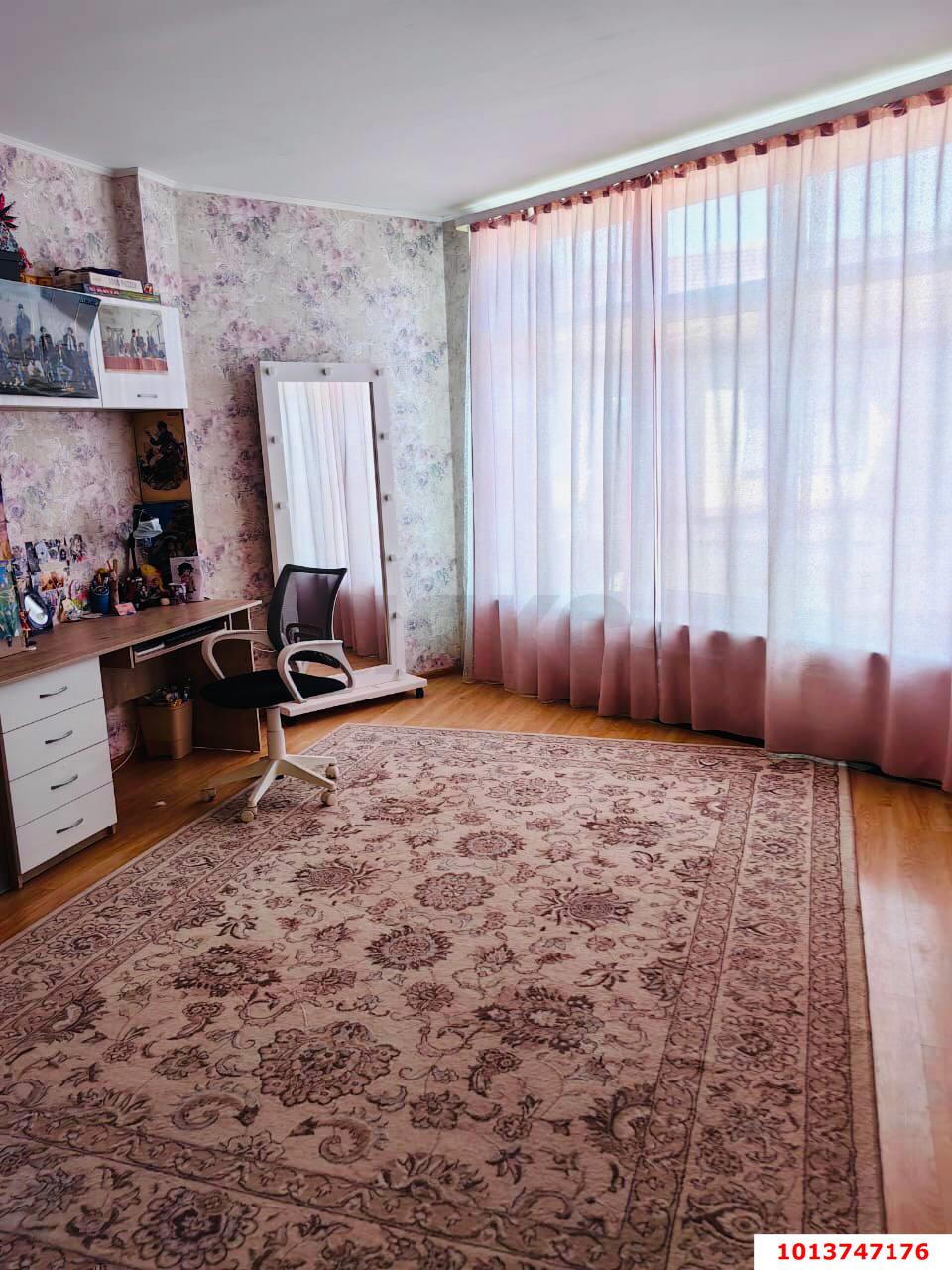 Фото №3: 3-комнатная квартира 99 м² - Знаменский, Карасунский внутригородской округ, ул. Крайняя