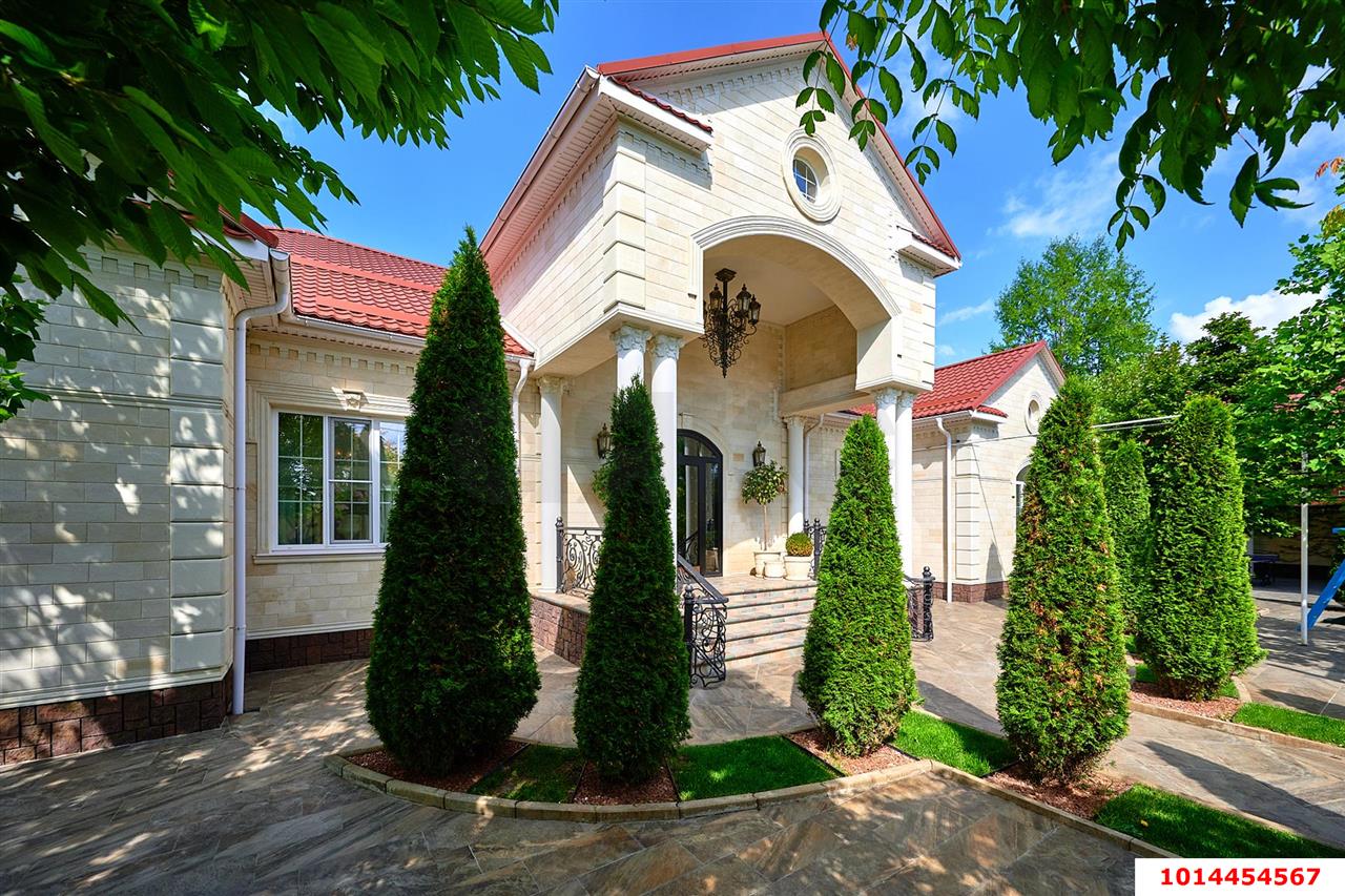 Фото №1: Дом 300 м² + 20.13 сот. - Ильский, ул. Бакунина