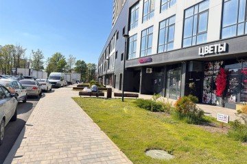 Фото №2: Торговое помещение 77 м² - Краснодар, мкр. жилой комплекс Новелла, ул. Питерская, 40