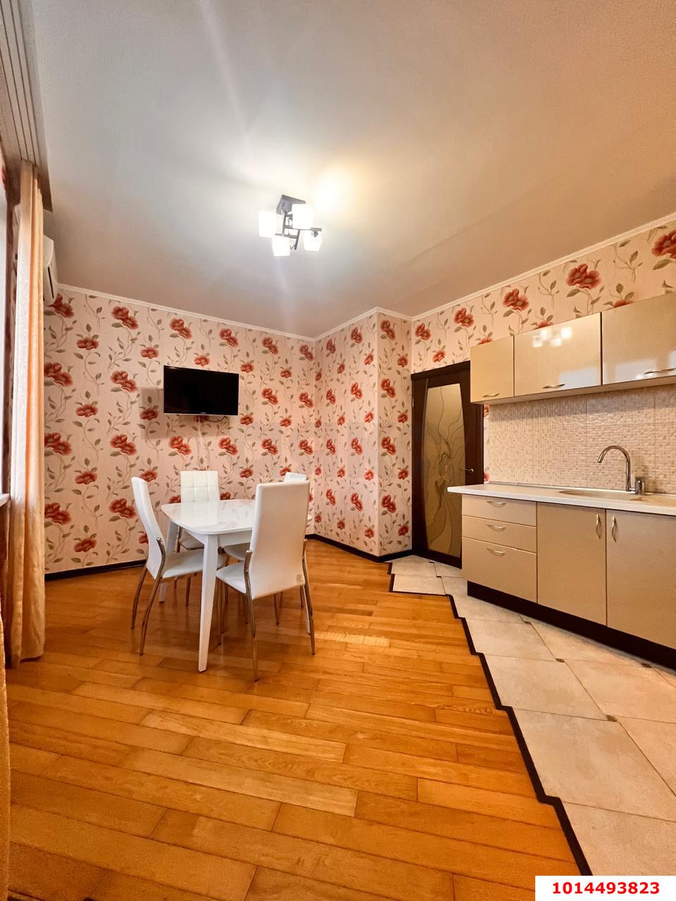 Фото №1: 3-комнатная квартира 112 м² - Краснодар, Прикубанский внутригородской округ, Калинино, мкр. Завод Радиоизмерительных Приборов