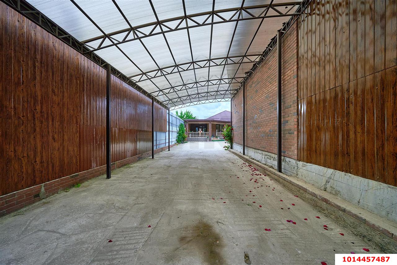 Фото №6: Дом 300 м² + 10 сот. - Российский, Прикубанский внутригородской округ, ул. имени В.М. Комарова, 90