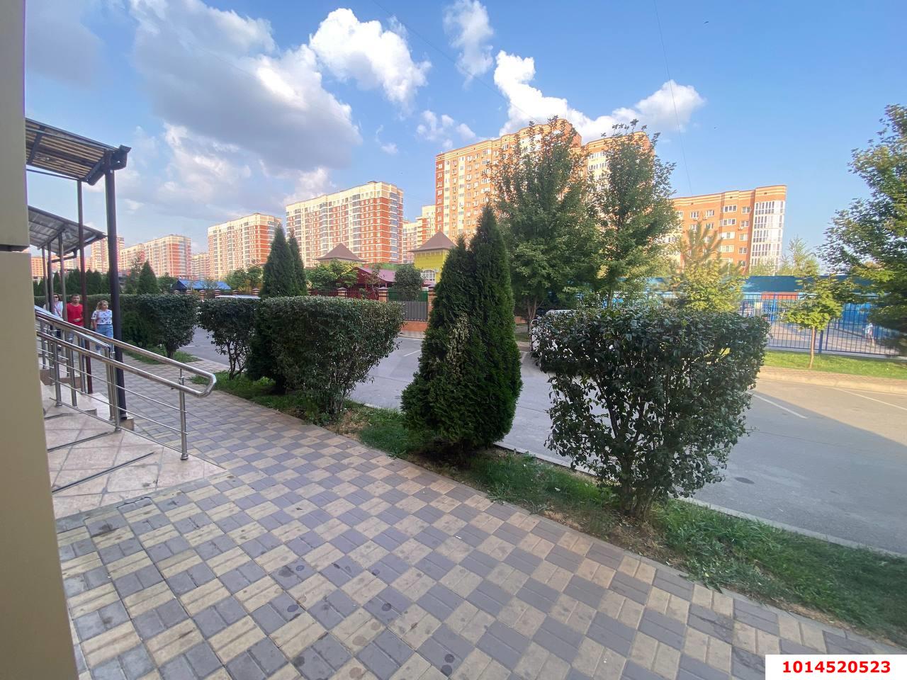 Фото №11: Торговое помещение 46 м² - Краснодар, жилой комплекс Севастопольский, ул. имени Жлобы, 141