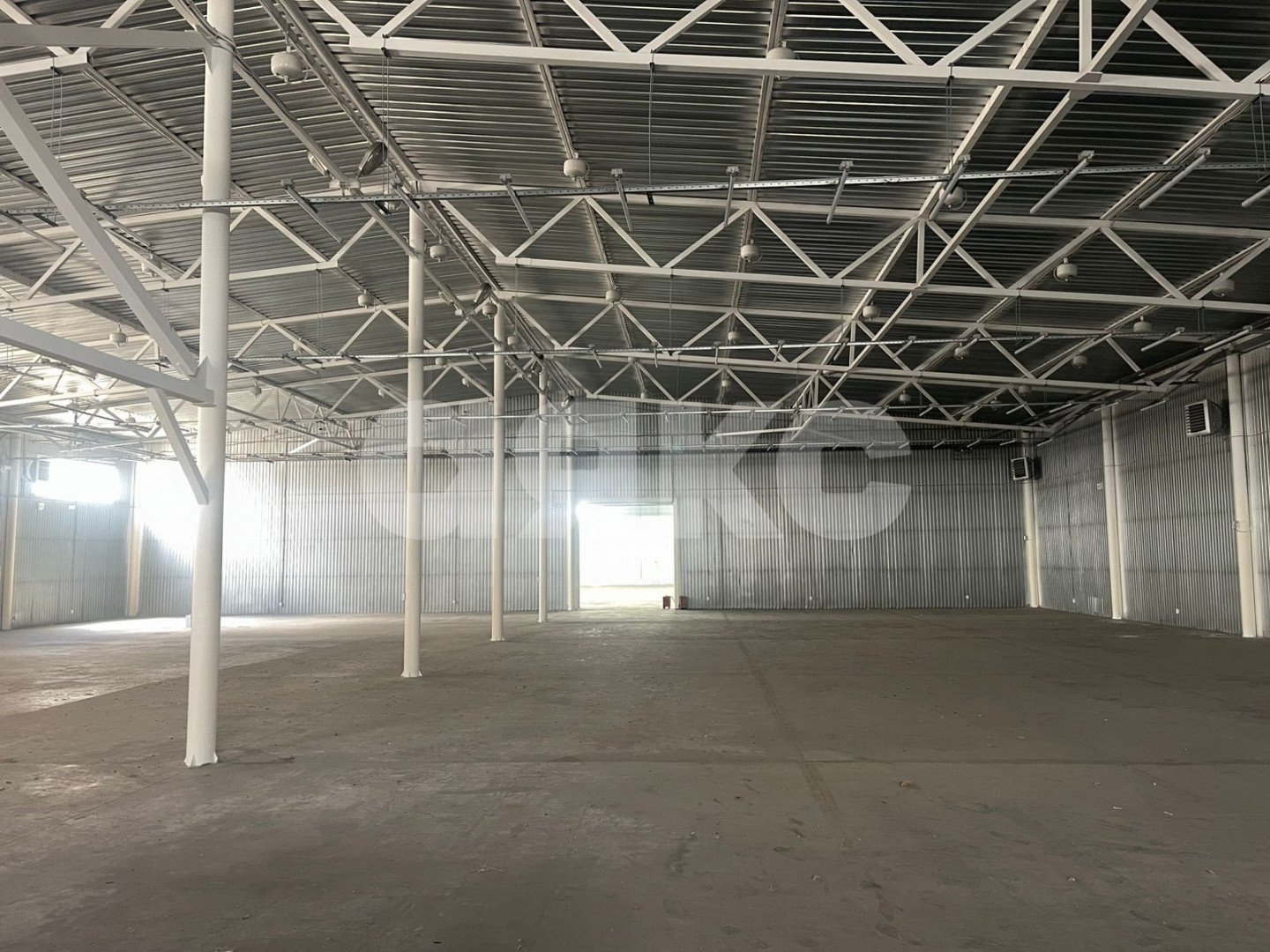 Фото №4: Коммерция 1500 м² - Батайск, ул. Фермерская, 8