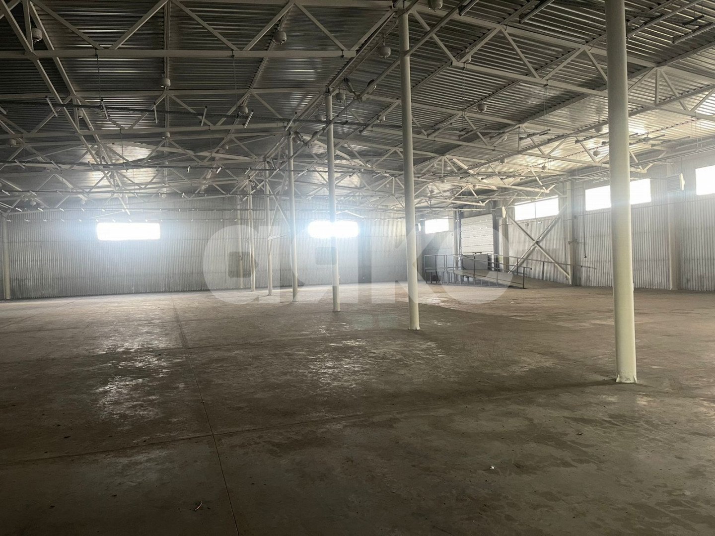 Фото №2: Коммерция 1500 м² - Батайск, ул. Фермерская, 8