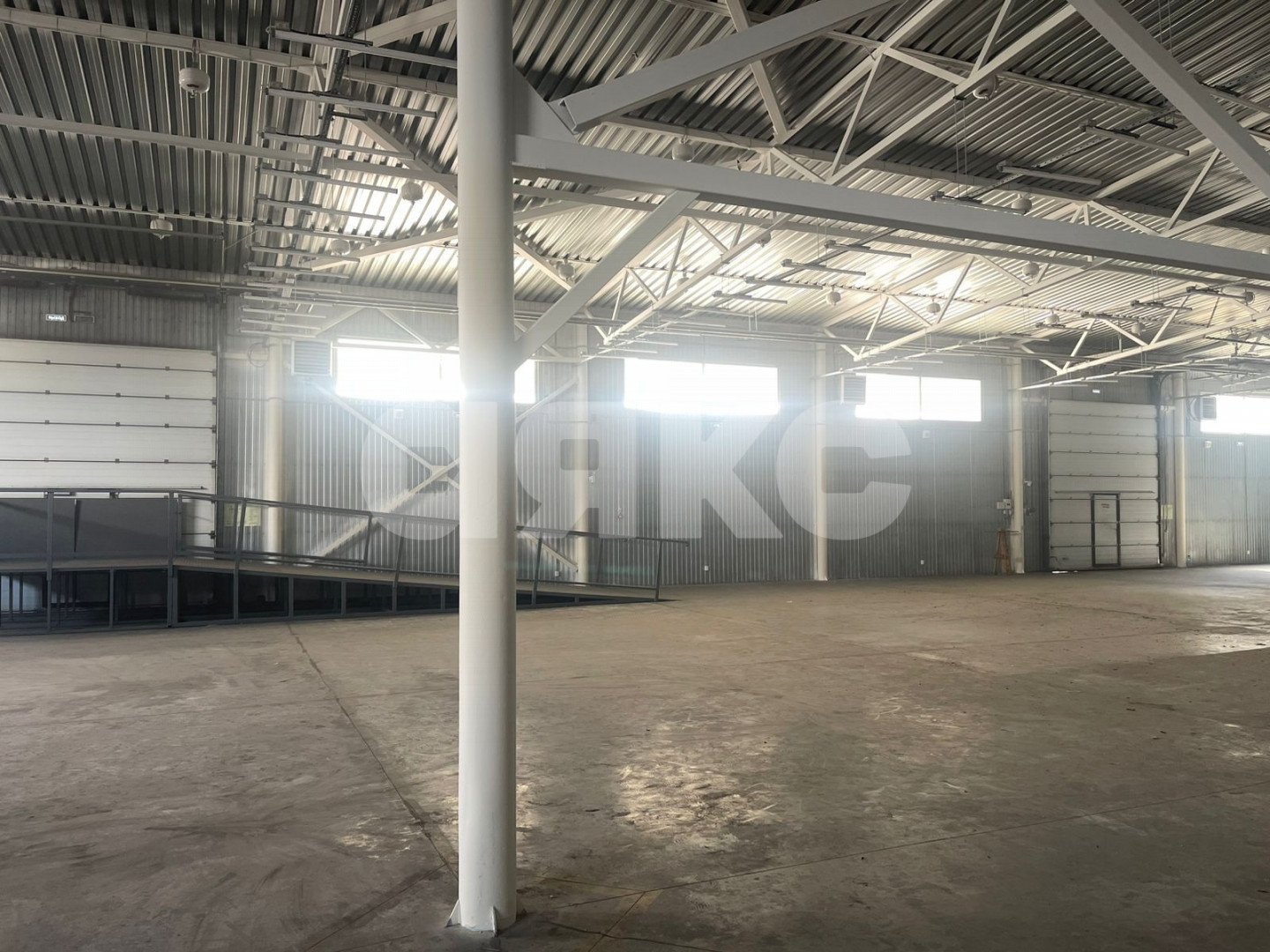 Фото №3: Коммерция 1500 м² - Батайск, ул. Фермерская, 8