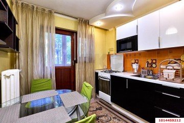 Фото №1: 2-комнатная квартира 56 м² - Краснодар, мкр. имени Маршала Жукова, ул. Александра Покрышкина, 18