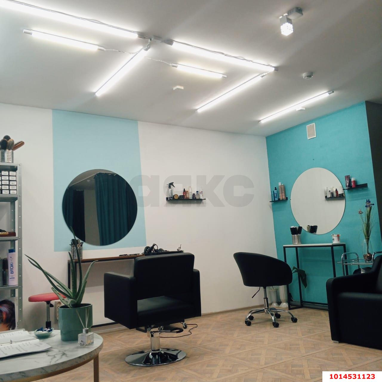 Фото №9: Торговое помещение 64 м² - Краснодар, жилой комплекс Три Кита, ул. Московская, 131к2