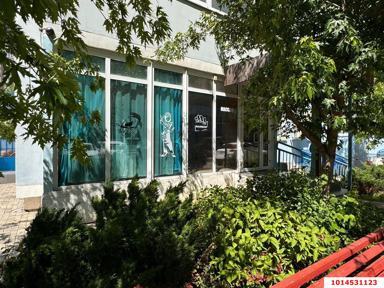 Фото №5: Торговое помещение 64 м² - Краснодар, жилой комплекс Три Кита, ул. Московская, 131к2
