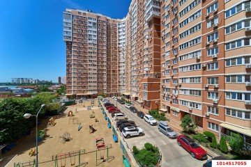 Фото №1: 2-комнатная квартира 79 м² - Краснодар, мкр. Черёмушки, ул. Кубанская, 52