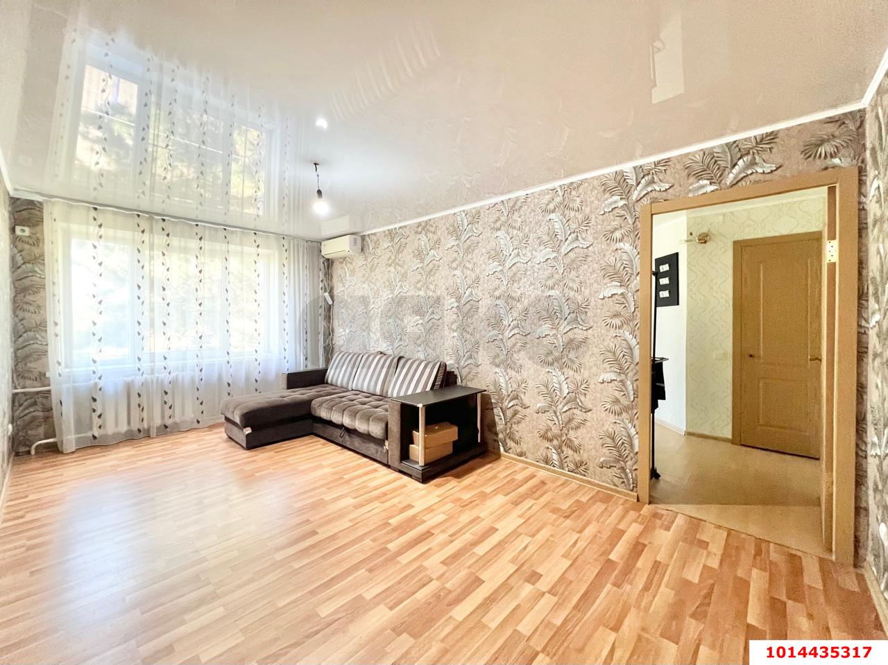 Фото №1: 2-комнатная квартира 50 м² - Краснодар, Карасунский внутригородской округ, мкр. Гидростроителей, ул. имени Дмитрия Благоева, 6