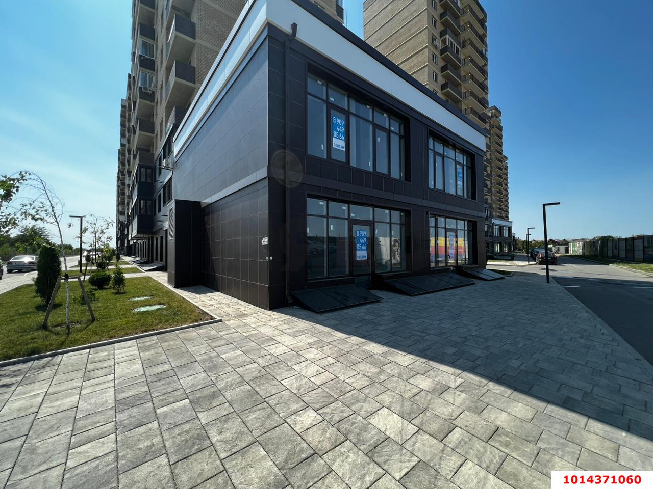 Фото №3: Торговое помещение 140 м² - Краснодар, жилой комплекс Ракурс, ул. имени Героя Ростовского, 8сВ