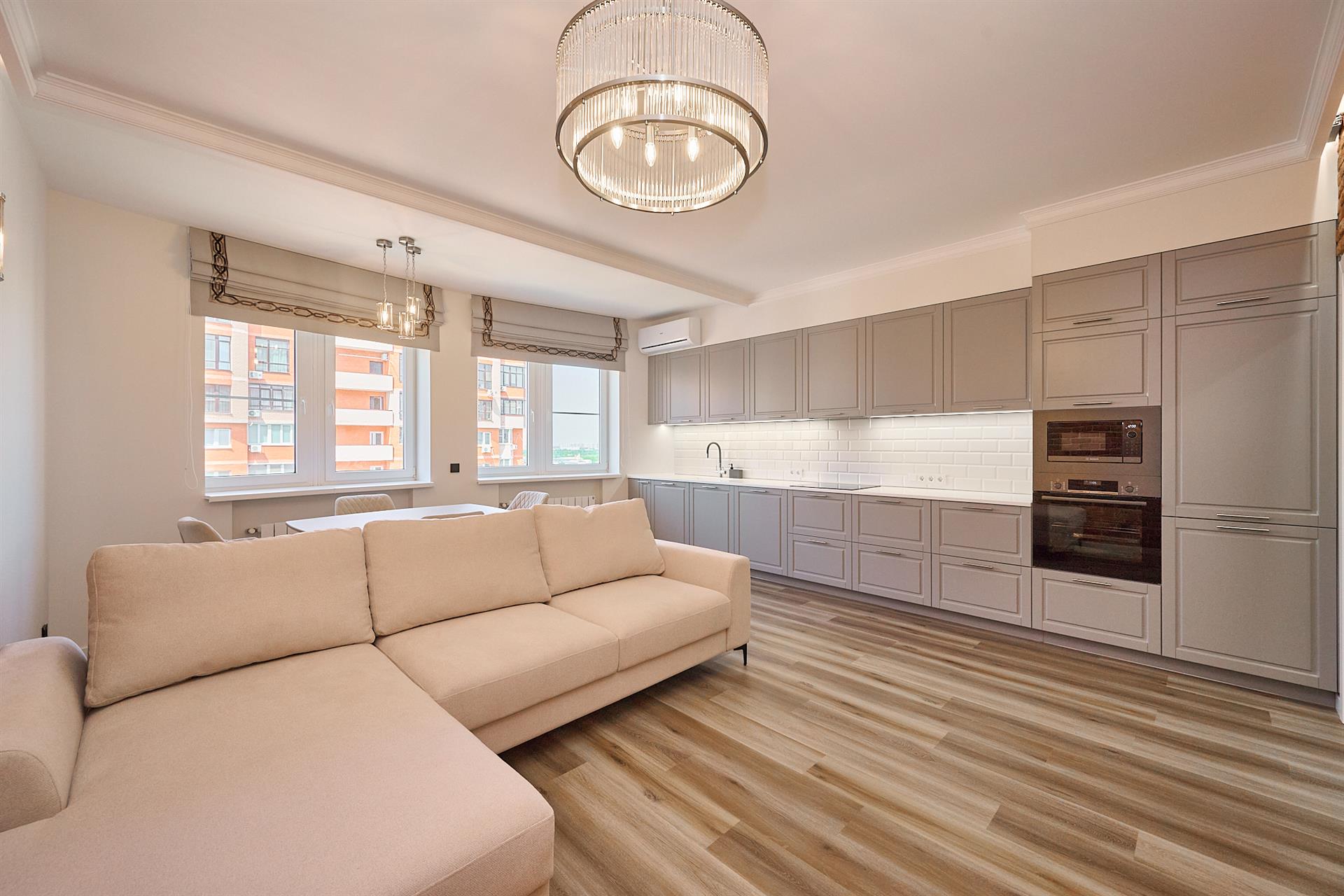 Фото №2: 2-комнатная квартира 81 м² - Краснодар, Прикубанский внутригородской округ, Фестивальный, Солнечный, мкр. жилой комплекс Янтарный 3, пр-кт Константина Образцова, 4к2