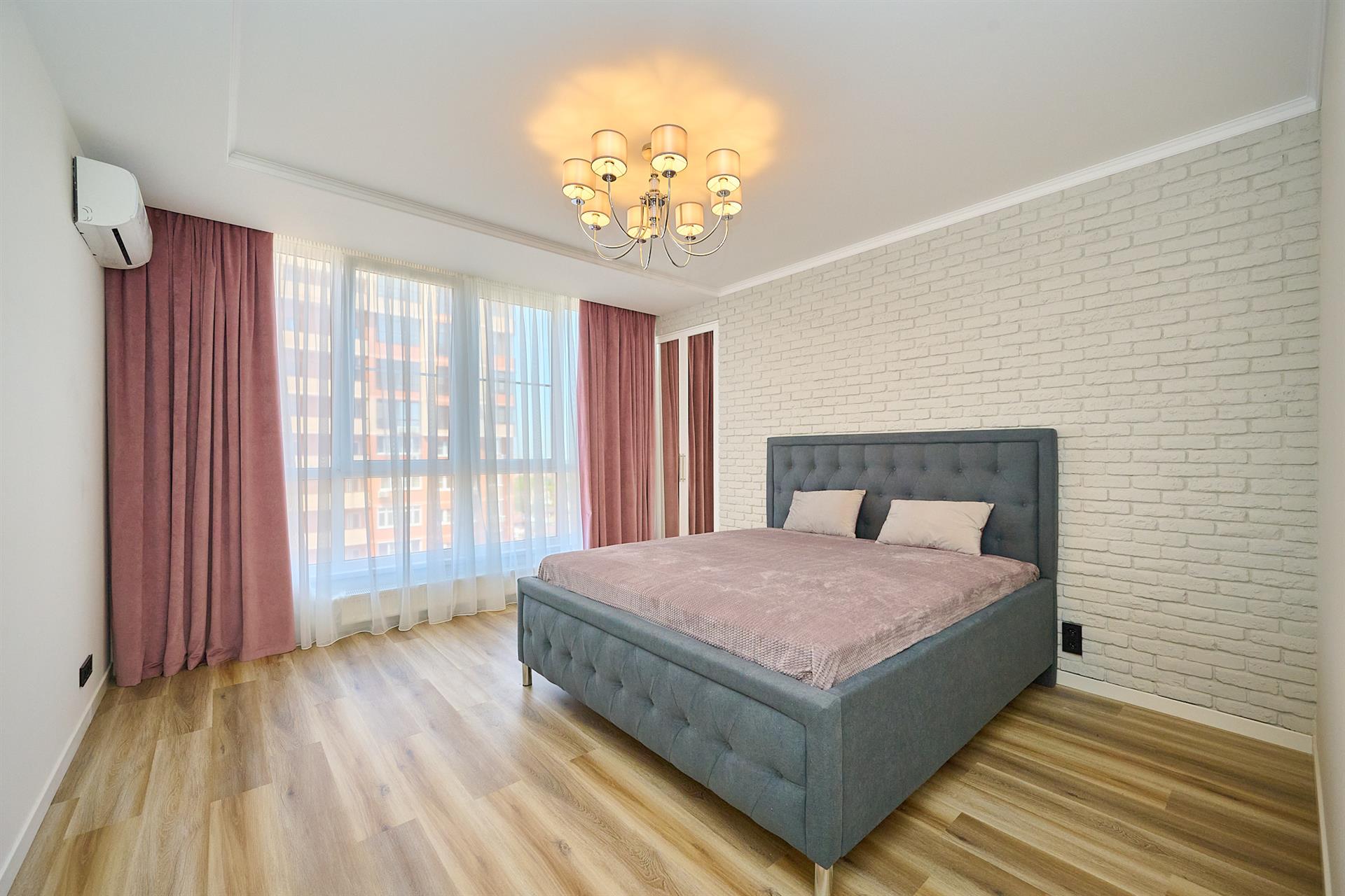 Фото №5: 2-комнатная квартира 81 м² - Краснодар, Прикубанский внутригородской округ, Фестивальный, Солнечный, мкр. жилой комплекс Янтарный 3, пр-кт Константина Образцова, 4к2