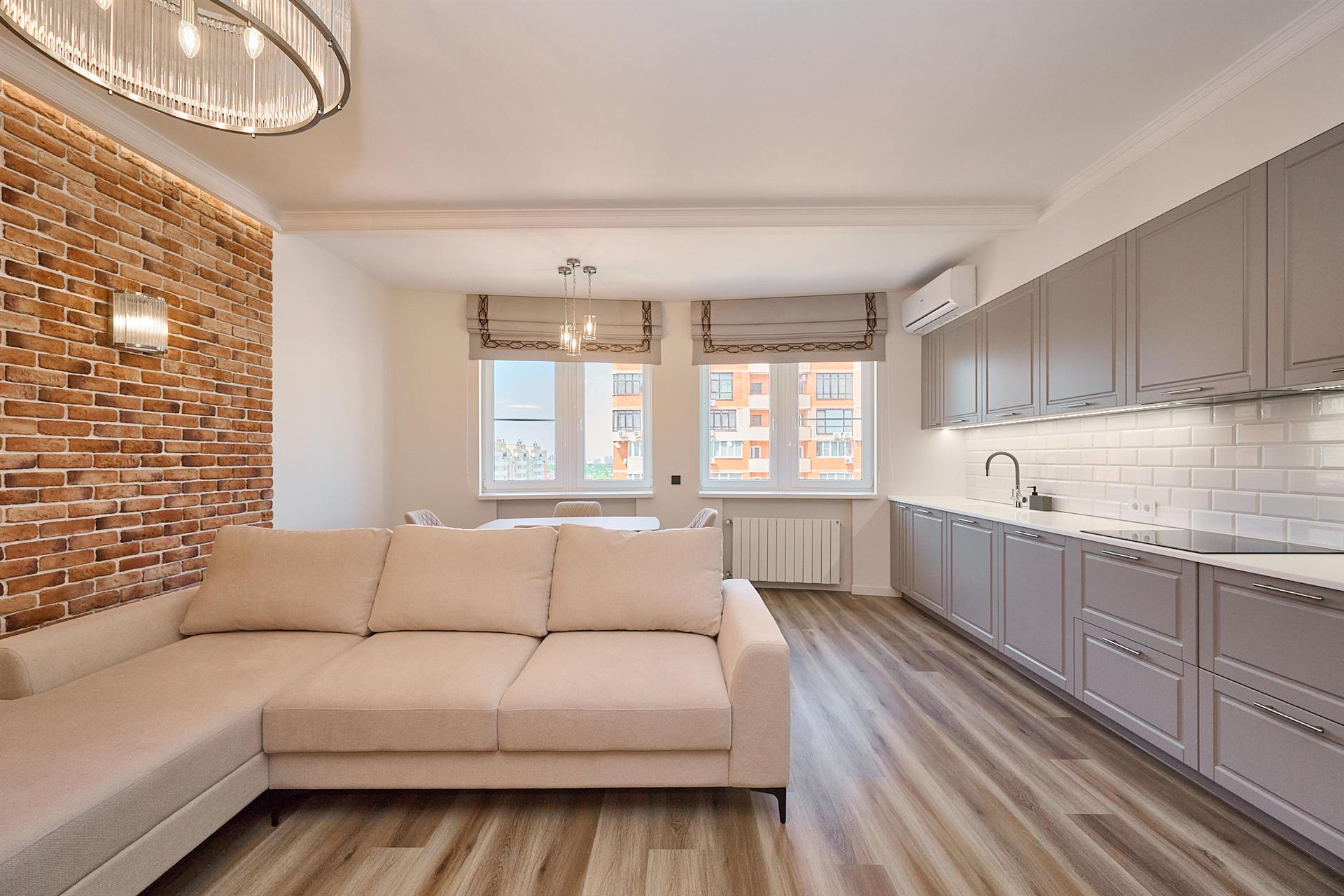 Фото №1: 2-комнатная квартира 81 м² - Краснодар, Прикубанский внутригородской округ, Фестивальный, Солнечный, мкр. жилой комплекс Янтарный 3, пр-кт Константина Образцова, 4к2