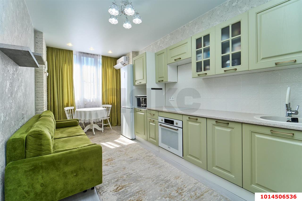 Фото №1: 1-комнатная квартира 35 м² - Краснодар, жилой комплекс Арбатский, ул. Цезаря Куникова, 18к10