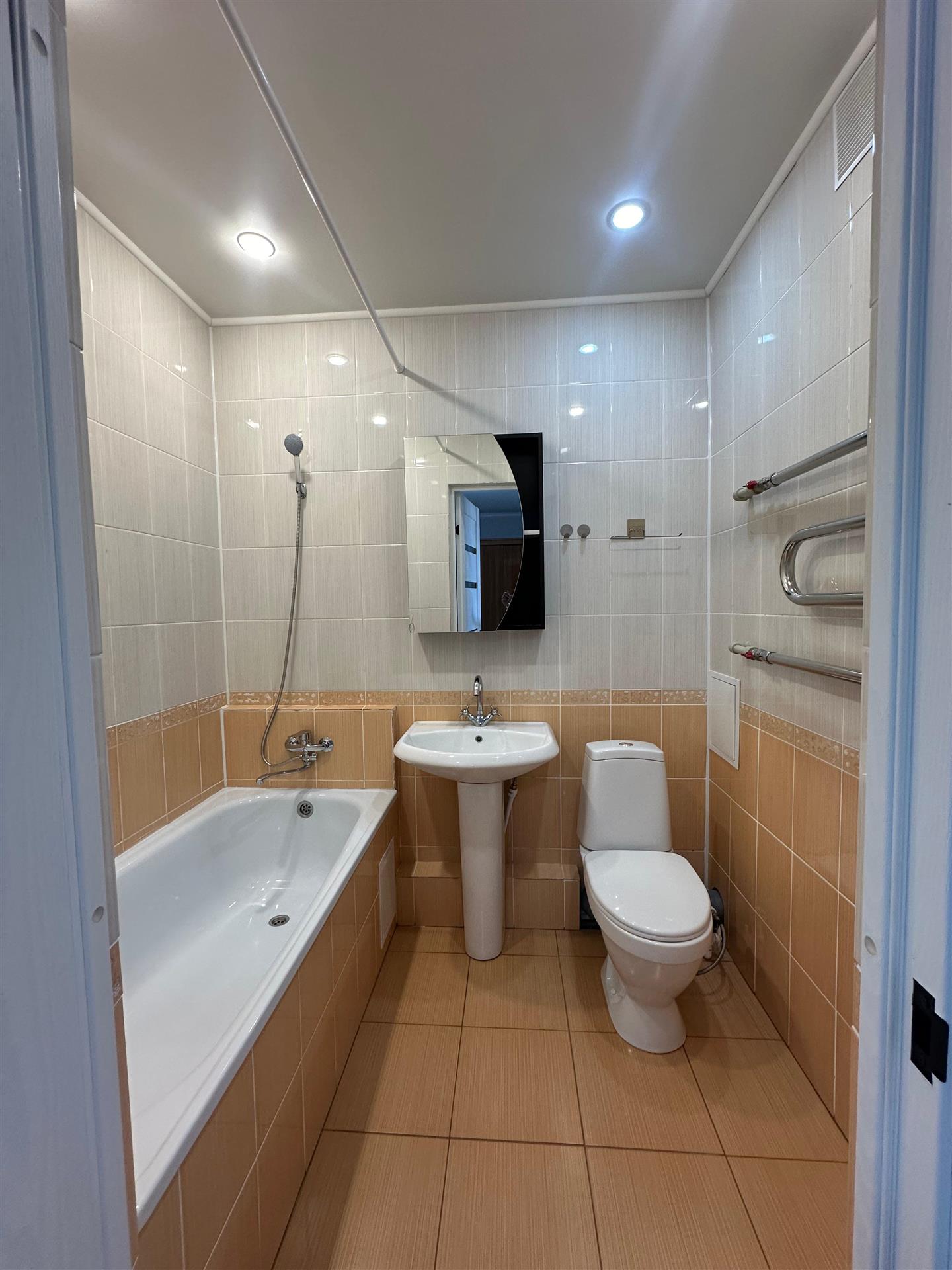 Фото №5: 1-комнатная квартира 44 м² - Краснодар, ЖК Светлый, Прикубанский внутригородской округ, Завод Радиоизмерительных Приборов, Музыкальный, мкр. жилой комплекс Светлый, ул. Московская, 144к2