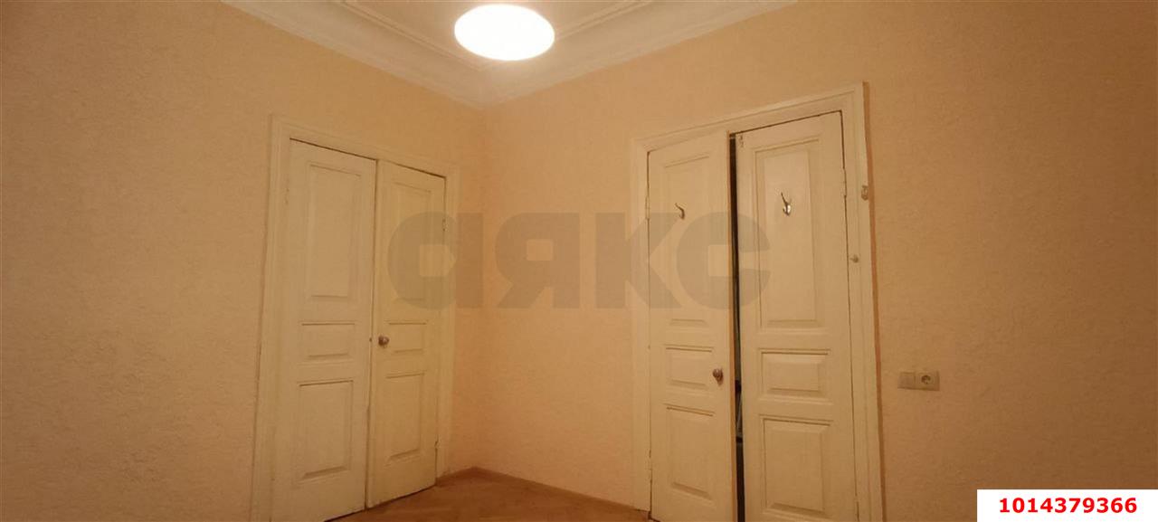 Фото №4: 4-комнатная квартира 56 м² - Краснодар, Западный внутригородской округ, ул. Красная, 65