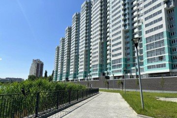 Фото №2: 3-комнатная квартира 88 м² - Краснодар, мкр. жилой комплекс Дом у Озера, ул. Селезнёва, 104/1