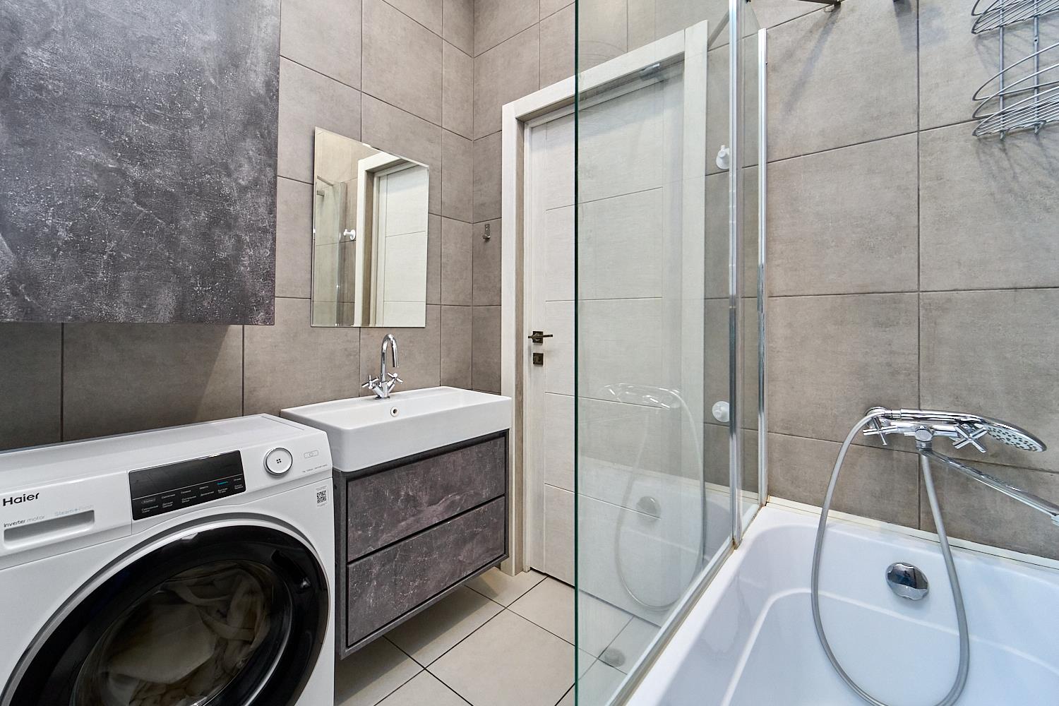 Фото №7: 1-комнатная квартира 51 м² - Краснодар, Центральный внутригородской округ, Дубинка, жилой комплекс Радонеж, мкр. Черёмушки, ул. Вишняковой, 1/23к2