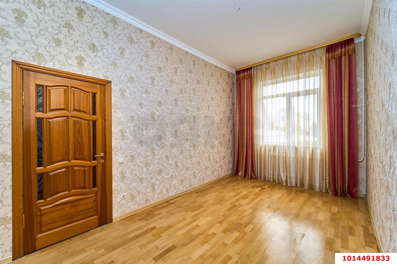 Фото №8: Дом 279 м² + 6 сот. - Краснодар, Центральный внутригородской округ, мкр. Дубинка, ул. КИМ, 100