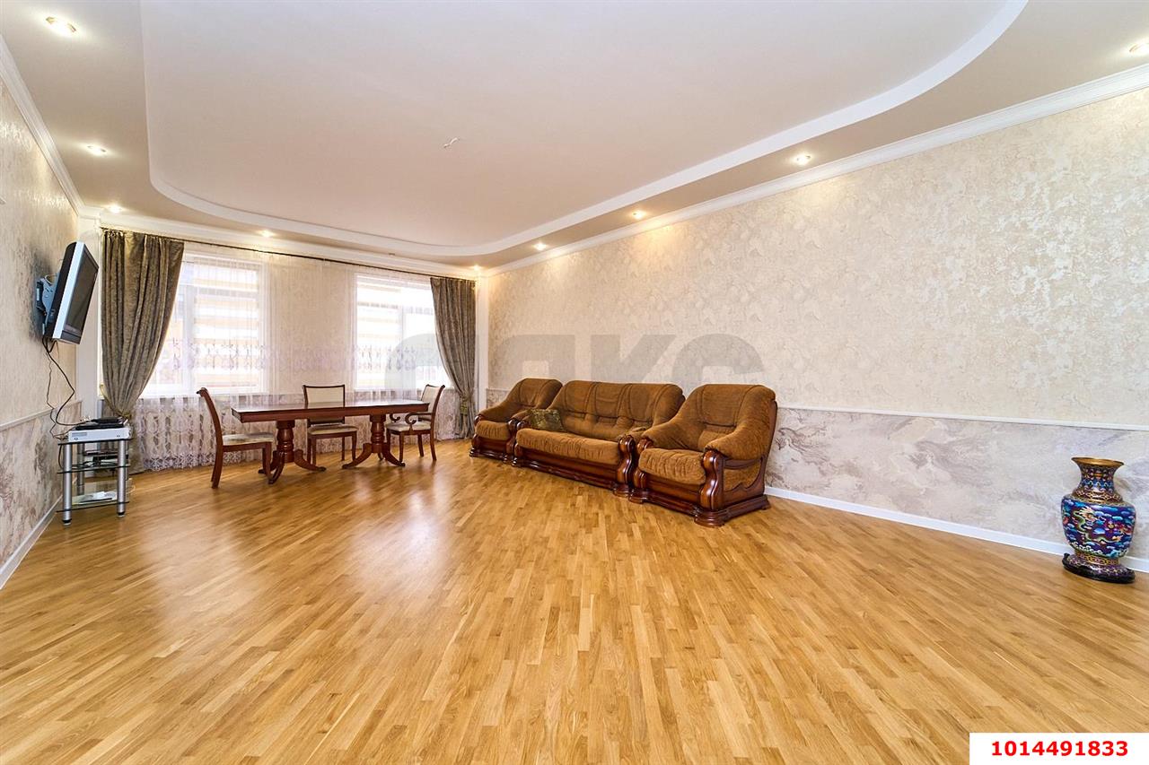 Фото №3: Дом 279 м² + 6 сот. - Краснодар, Центральный внутригородской округ, мкр. Дубинка, ул. КИМ, 100