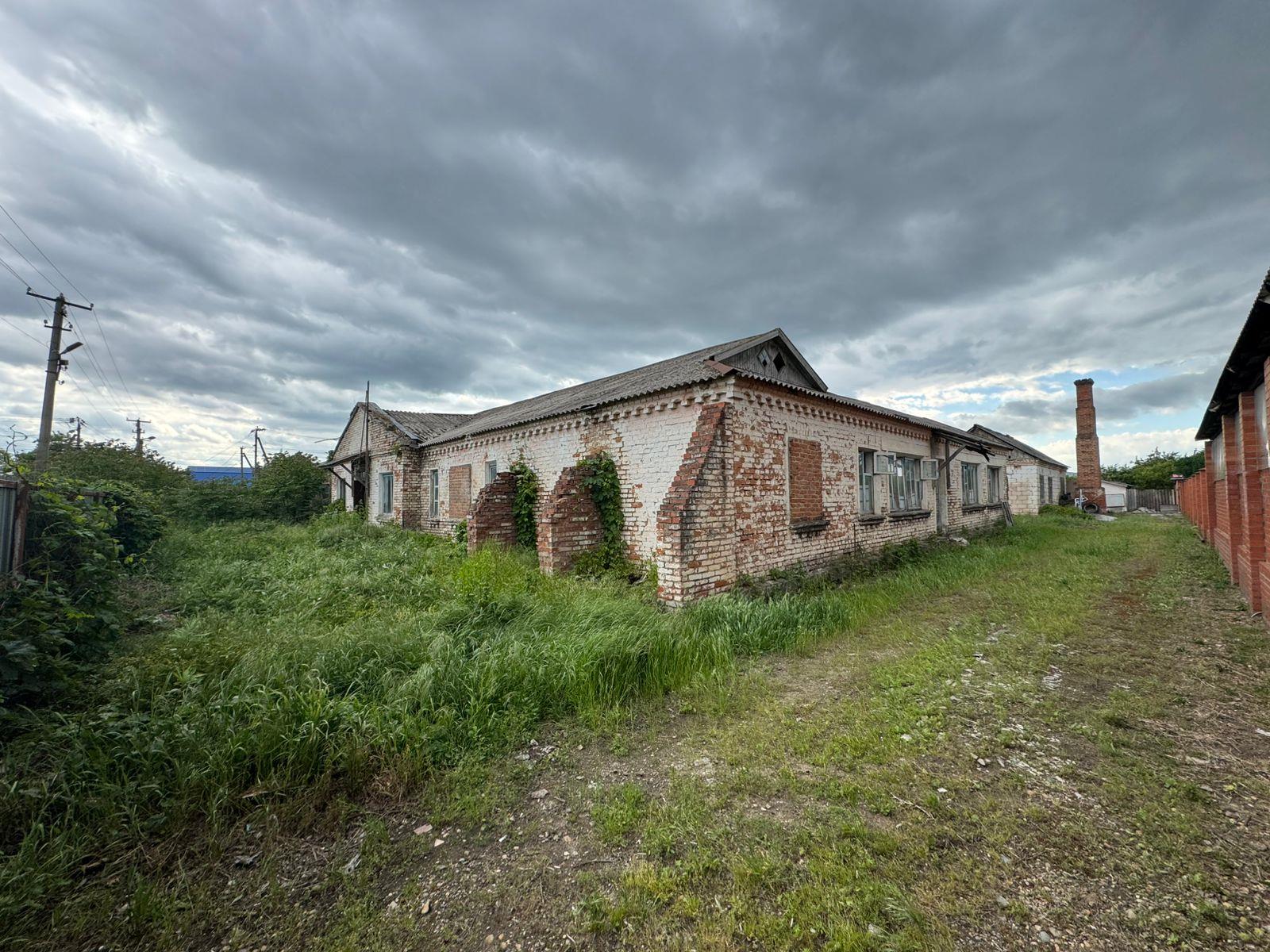 Фото №11: Коммерция 801 м² - Васюринская, ул. Ленина, 25