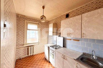 Фото №1: 2-комнатная квартира 43 м² - Нижнекамск, мкр. 10-й, ул. Менделеева, 1