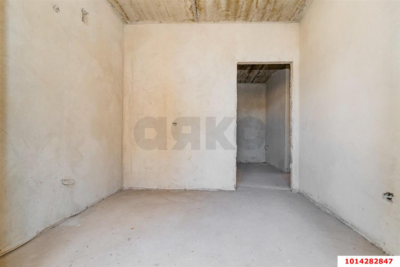 Фото №2: 2-комнатная квартира <span class="whitespace-nowrap">38 м²</span>, <span class="whitespace-nowrap">-1/5 эт.</span> - Знаменский, Карасунский внутригородской округ, мкр. жилой комплекс Первомайский, ул. Первомайская, 36/1