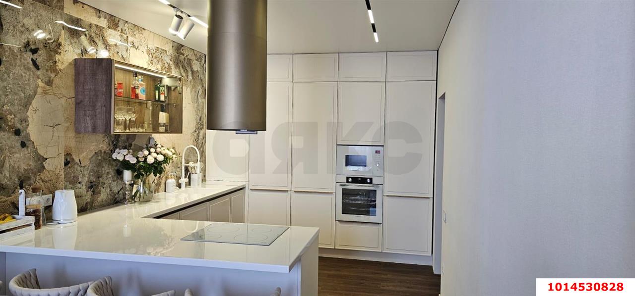 Фото №1: 2-комнатная квартира 58 м² - Краснодар, ЖК Хорошая Погода, ул. Кирилла Россинского, 3/2