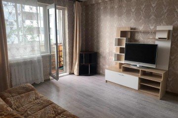 Фото №1: 1-комнатная квартира 37 м² - Краснодар, мкр. Юбилейный, б-р Платановый, 19/1