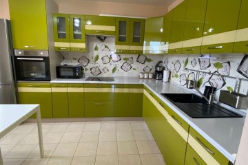 Фото №1: 3-комнатная квартира 62 м² - Берёзовый, мкр. жилой комплекс Прогресс, ул. имени Туполева А.Н., 2