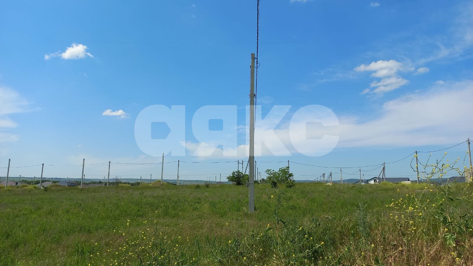 Фото №2: Земельный участок под ИЖС 5.5 сот. - Семигорский, ул. имени Владимира Сморжевского