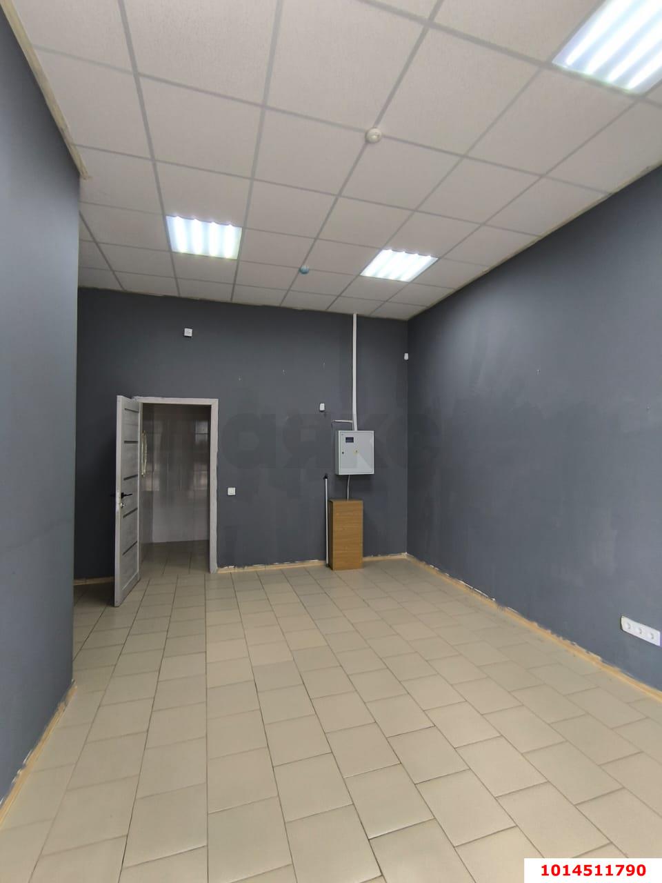 Фото №5: Торговое помещение 40 м² - Краснодар, жилой комплекс Фонтаны, ул. Старокубанская