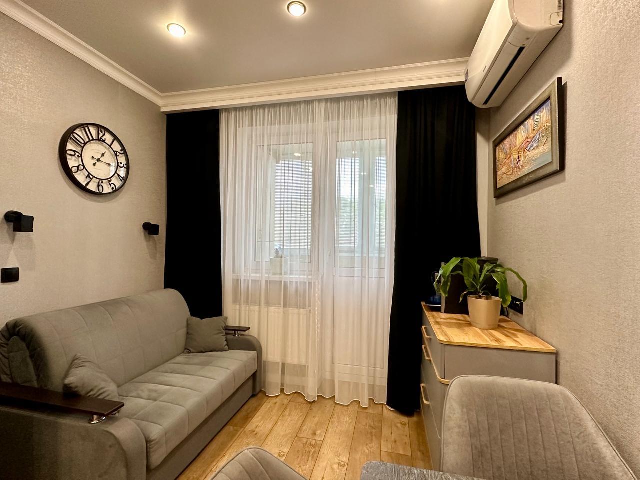 Фото №3: 3-комнатная квартира 122 м² - Краснодар, имени Маршала Жукова, мкр. Прикубанский внутригородской округ, ул. Александра Покрышкина, 4/10