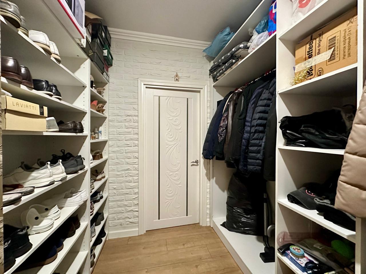 Фото №6: 3-комнатная квартира 122 м² - Краснодар, имени Маршала Жукова, мкр. Прикубанский внутригородской округ, ул. Александра Покрышкина, 4/10