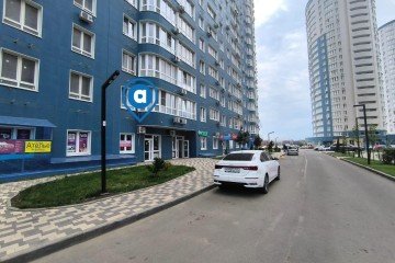 Фото №3: Торговое помещение 50 м² - Краснодар, мкр. жилой комплекс Фонтаны, ул. Старокубанская, 2/23к2