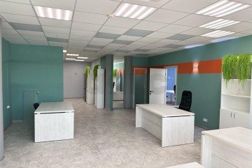 Фото №3: Офисное помещение 117 м² - Краснодар, мкр. Центральный, ул. Кубанская Набережная, 37