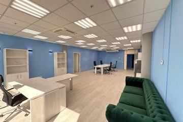 Фото №1: Офисное помещение 170 м² - Краснодар, мкр. Центральный, ул. Кубанская Набережная, 37