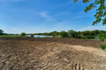 Фото №3: Коммерция 200 м² - Динская, мкр. Солнечный, ул. Центральная, 49