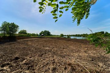 Фото №2: Коммерция 200 м² - Динская, мкр. Солнечный, ул. Центральная, 49