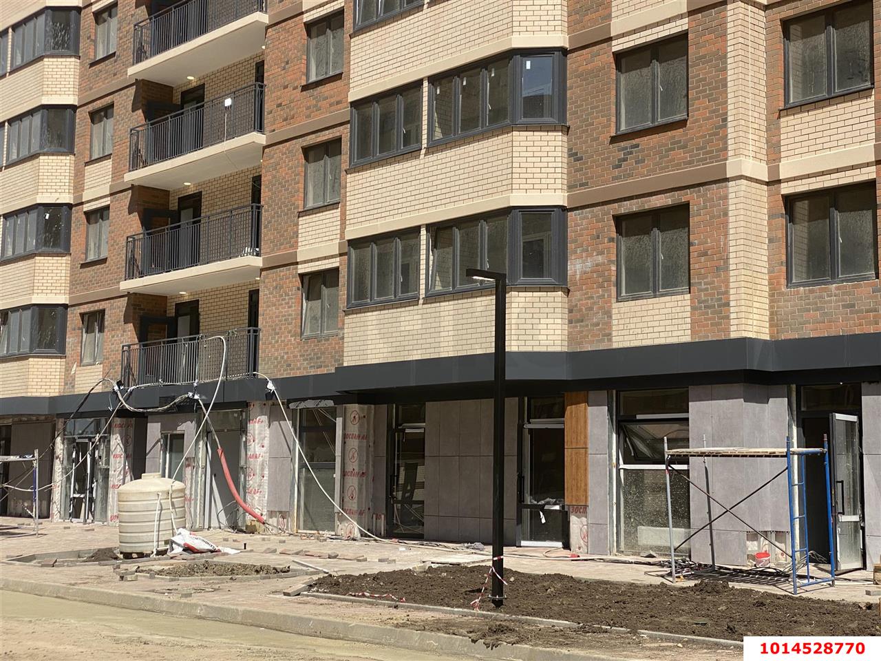 Фото №5: Торговое помещение 49 м² - Краснодар, жилой комплекс Лучший, ул. Ростовское шоссе, 30/6