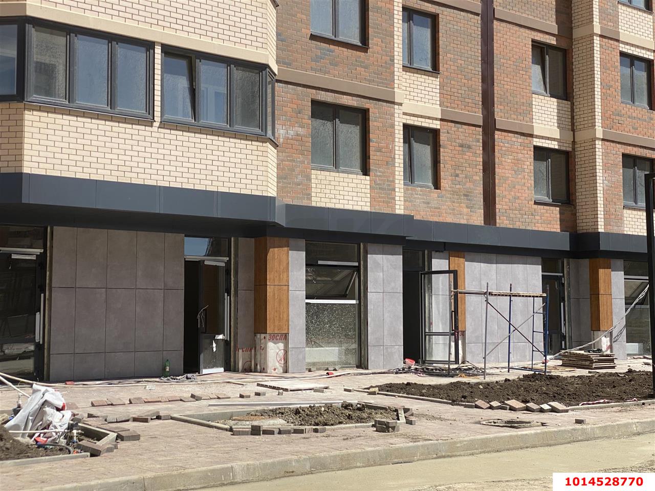 Фото №9: Торговое помещение 49 м² - Краснодар, жилой комплекс Лучший, ул. Ростовское шоссе, 30/6