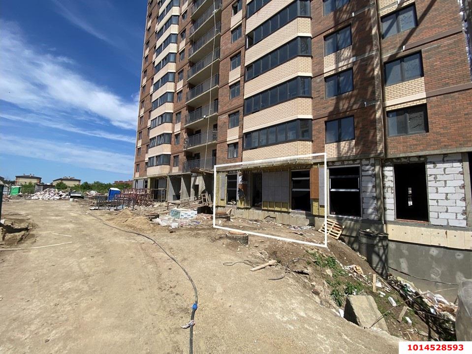 Фото №2: Торговое помещение 73 м² - Краснодар, жилой комплекс Лучший, ул. Ростовское шоссе, 30/6
