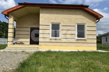 Фото №1: Дом <span class="whitespace-nowrap">95 м²</span> <span class="whitespace-nowrap">+ 6 сот.</span>, <span class="whitespace-nowrap">1 эт.</span> - Золотой Ключ, ул. Благодатная